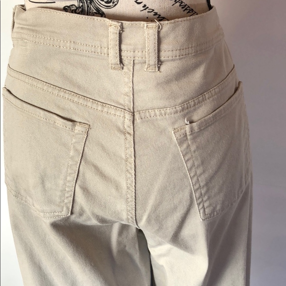 Gloria Vanderbilt - image 7